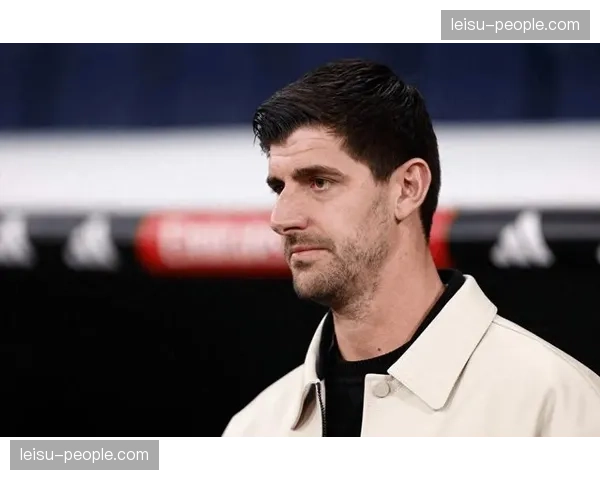 皇马库尔图瓦87次扑救把守球门 成为最可靠的后防一环 皇马库尔图瓦87次扑救把守球门 成为最可靠的后防一环